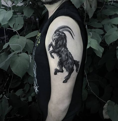 Black goat aka Black Phillip . Felipe el negro😂😈 #Blackworktattoo #Blackworkshero #blackworkerssubmission #blackworkers_tattoo… Black Philip, Tattoo Goat, Slipknot Tattoo, Outlaw Tattoo, Goat Tattoo, Pentagram Tattoo, Long Lasting Temporary Tattoos, Green Tattoos, Black Phillip