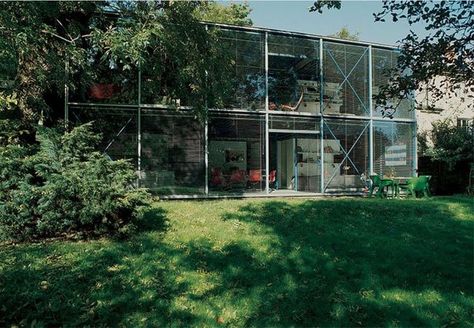 The House Michael and Patty Hopkins Built for Themselves in 1976 Hopkins Architects, Long House, Garden Levels, Glass Building, Norman Foster, Architectural Practice, Sliding Glass Door, Building Design, Contemporary House