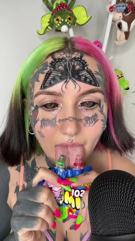 AN EXTREME body modification lover has left TikTokers in shock after claiming she can taste two flavours at once due to her split tongue. Kierstyn Milligan, 24, who goes by Orylan, has hit the headlines in the past for her unique look, having spent over £34,000 on tattoos and extreme body modifications. One of her […] Extreme Body Modification, Body Mods Extreme, Alt Baddie, Split Tongue, Facial Tattoos, Shatter Me Series, Halloween 3, Latest Tattoos, In Shock