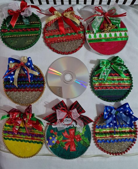 Recycled Christmas Decorations, Winter Diy Crafts, Christmas Cd, Boho Crafts Diy, Cd Crafts, Christmas Arts And Crafts, Christmas Tree Decorations Diy, Christmas Themes Decorations, Christmas Card Crafts