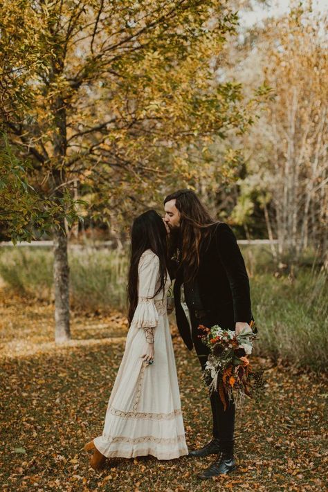 Yallternative Aesthetic Wedding, Gothic Farm Wedding, Folk Style Wedding, Hozier Wedding, Cottagecore Wedding Photos, Cottagecore Lesbian Wedding, Folksy Wedding, 60s Couple, Simple Boho Wedding