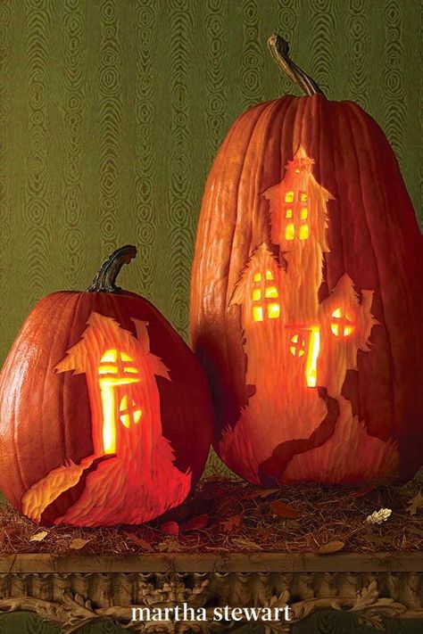 Hilltop haunted houses have their windows ablaze with spookiness in these carvings. Choose tall, oblong pumpkins to showcase the vertical haunted house carvings in this low-effort pumpkin design idea for Halloween. #marthastewart #pumpkins #diypumpkins #falldecor #halloween Pumpkins Carving, Decorating Pumpkins, Types Of Pumpkins, Tall Pumpkin, Creepy Pumpkin, Pumpkin Carving Designs, Spooky Eyes, Pumpkin Carving Ideas, Pumpkin Carvings Stencils