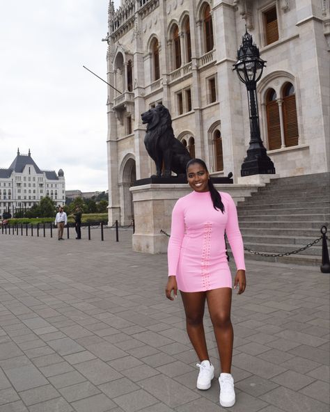 Long sleeve dress, pink sweater dress Sweater Dress With Sneakers, All White Sneakers, Pink Sweater Dress, Outfit For Fall, Trends 2023, September 23, Fall Fashion Trends, Pink Outfit, All White