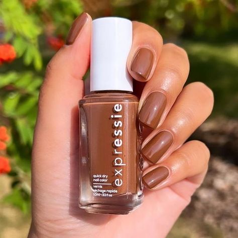 Iced Coffee Nails, Nude Nail Polish Colors, Nude Nail Colors, Best Nude Nail Polish, Chic Manicure, Dry Nails Quick, Coffee Nails, Nude Nail Polish, Girl Nails