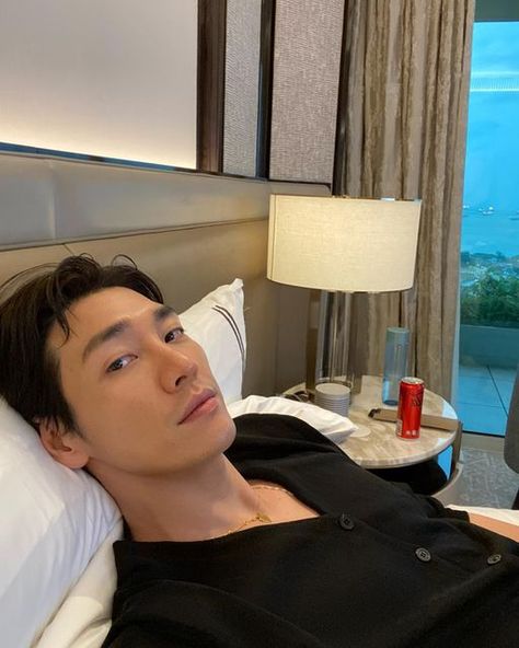 Kim Young Kwang Instagram, Kim Young Kwang, Swirl Couples, Korean Male Actors, Sweet Boyfriend, Korean Fits, Korean Model, Kdrama Actors, Korean Men