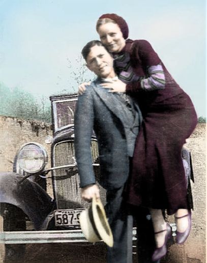 Bonnie and Clyde Real Bonnie And Clyde, Bonnie Clyde Tattoos, Bonnie And Clyde Photoshoot, Bonnie And Clyde Tattoo Ideas, Bonnie E Clyde, Bonnie And Clyde Pictures, Bonnie And Clyde Car, Bonnie And Clyde Tattoo, Bonnie And Clyde Musical