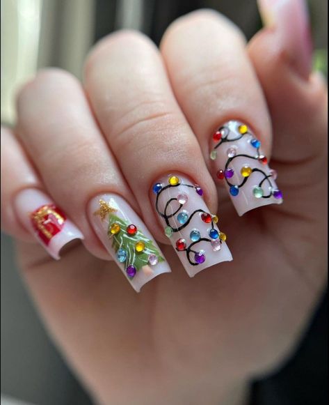 37 Short Valentine Nails That Aren't Short On Love 2024 | Valentines Nail Nail Art Noel, Festival Nails, Xmas Nails, Christmas Nail Designs, Fire Nails, Funky Nails, Nails Inspo, Dope Nails, Arte Floral