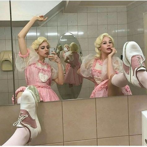 melanie martinez rare pics Cute Concert Outfits, Concert Outfits, Melanie Martinez, Dive In, The Good, Concert, Tumblr, Pink, Dresses