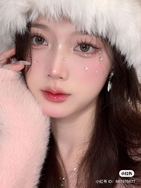 Makeup Look Asian, Makeup Looks Korean, Douyin Makeup Look, Teknik Makeup, Gem Makeup, Pony Makeup, Makeup Douyin, Korean Eye, How To Use Makeup