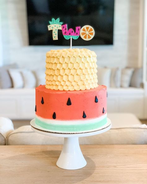 Andrew Morse (@sugardaddybakery22) posted on Instagram: “This “twotti frutti” birthday cake and cookies were so sweet and for our very own special two year old! The vibrant colors perfectly…” • Feb 16, 2022 at 1:41am UTC Two Tti Fruity Birthday Cake Ideas, Twotti Frutti Birthday Cake, Twotti Fruitti Cake, Two Tti Frutti Birthday Cake, Twotti Fruity Cookies, Twotti Fruity Cupcakes, Twotti Fruity Birthday Cake, Twotii Fruitii, Fruit Themed Cake