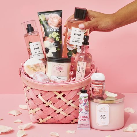 Work Gift Basket Ideas, Appreciation Baskets, Gift Basket For Women, Lavender Hand Cream, Bath N Body Works, Gift Baskets For Women, Bath And Body Work, Bath And Body Works Perfume, Pampering Gifts