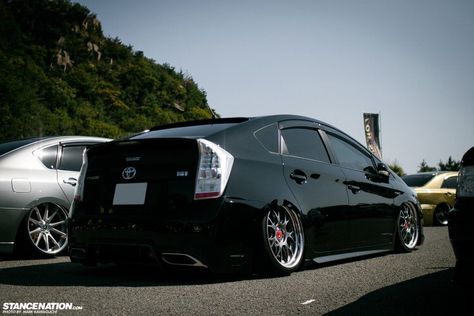 Slammed Prius. Sienna Toyota, Highlander Toyota, Land Cruiser Toyota, Camry Toyota, Tacoma Toyota, Corolla Toyota, Toyota Hybrid, Most Hated, Toyota Matrix