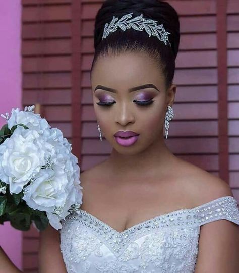 Black Bridal Makeup, Natural Hair Wedding, Black Wedding Hairstyles, Natural Wedding Hairstyles, Beautiful Bridal Hair, Natural Hair Bride, Hair Bride, Pelo Afro, Wedding Makeup Looks