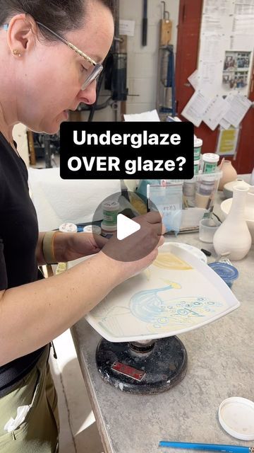 Ann Arbor Potters Guild on Instagram: "Some awesome tips about using underglaze! #artprocess #onewaytodoit #ceramicprocess #glaze #midcentury #ceramicglaze #ceramicsdigest #potterylife #potteryofinstagram" Under Glaze Transfers, Underglaze Crayons Pottery, Underglaze Transfer Ideas, Under Glaze Painting, Ceramics Glaze Ideas, Underglaze Pottery, Underglaze Techniques, Underglaze Pencil, Interesting Pottery