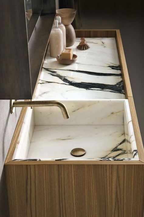 Bathroom Sink Design, Bad Accessoires, Traditional Bathroom Vanity, Powder Room Decor, Bad Inspiration, Sink Design, Chic Bathrooms, Bathroom Design Luxury, Marble Bathroom