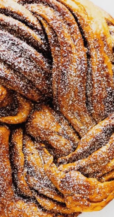 Pumpkin Babka Recipe, Pumpkin Babka, Babka Cake, Babka Bread, Jewish Holiday Recipes, Babka Recipe, Biscuit Rolls, Sweet Buns, Sweet Rolls