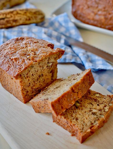 There are three tricks to the best banana bread you will ever make: buttermilk, brown sugar, and a small loaf pan. Easy and delicious banana nut bread! Best Ever Banana Bread, Make Buttermilk, Yummy Dessert Recipes, Banana Nut Bread Recipe, The Best Banana Bread, Living The Good Life, Recipe Ideas Easy, Family Favorite Recipes, Banana Nut Bread