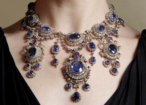 Gods and Foolish Grandeur: Useful things Inexpensive Jewelry, Royal Jewels, Royal Jewelry, Crown Jewels, Fabulous Jewelry, Sapphire Necklace, Fantasy Jewelry, High Jewelry, Kitsch