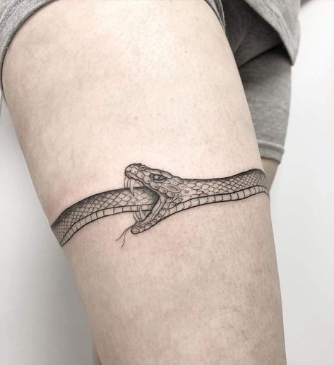 Snake Ankle Tattoo, Snake Tattoo Ideas, Leg Band Tattoos, Tattoo Band, Wrap Around Tattoo, Around Arm Tattoo, Ouroboros Tattoo, Cuff Tattoo, Snake Tattoo Design