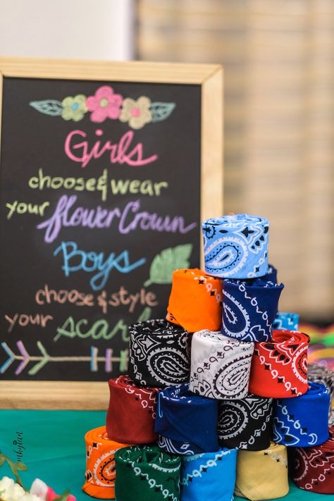 Coachella Party Centerpiece, Coachella Signage, Coachella 30th Birthday Party, Coachella Theme Party Ideas, Kidchella Birthday Party, Festival Giveaway Ideas, Soiree Coachella, Coachella Party Favors, Lollapalooza Birthday Party