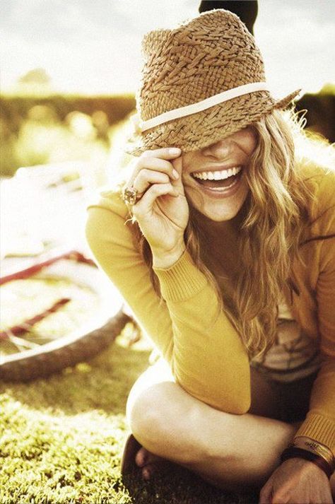 Laughter! Gorgeous! Just Smile, Senior Photography, Beautiful Smile, Summer Time, Picture Perfect, Photo Inspiration, Photography Inspiration, A Woman, Straw