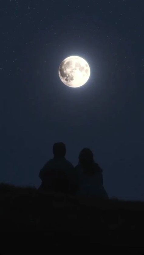 Image Couple, Look At The Moon, Shadow Pictures, Cute Couple Drawings, Moon Photography, Cool Wallpapers Cartoon, Say My Name, Cute Couple Art, Couple Wallpaper