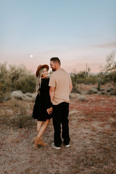 Az Desert Photoshoot, Desert Photography Couples, Couple Poses In Desert, Desert Engagement Shoot Outfit, Desert Lifestyle Photography, September Couple Photoshoot Outfits, Matching Outfits For Couples Photoshoot, Black Engagement Photos Outfits Casual, Desert Photoshoot Outfit Couples