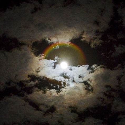 Night Rainbow, Angelic Aesthetic, Night Sky Moon, Moon Pictures, Natural Phenomena, Beautiful Rainbow, Cynthia Rowley, Fall 2014, Science And Nature