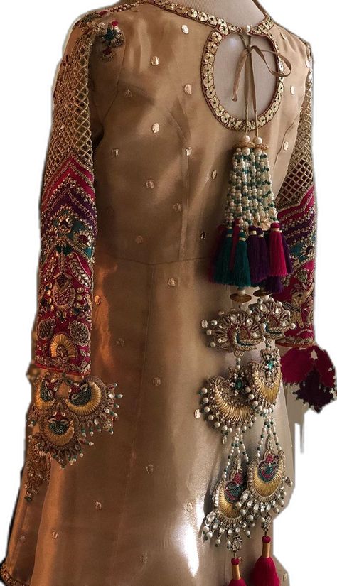 Tassels Fashion Clothing, Pakistani Formal Dresses, Velvet Dress Designs, Latest Bridal Dresses, Bridal Dresses Pakistan, Pakistani Wedding Outfits, Pakistani Fashion Party Wear, Pakistani Dresses Casual, Beautiful Pakistani Dresses