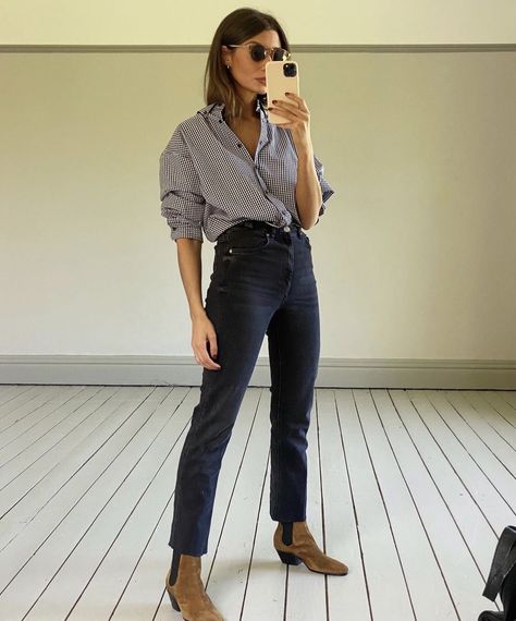 Denim Shirt Outfit Women, Work Outfit Ideas For Women, Dark Denim Shirt, Denim Shirt Outfit, Work Outfit Ideas, Winter 22, Outfit Ideas For Women, Style Muse, Stylish Work Outfits