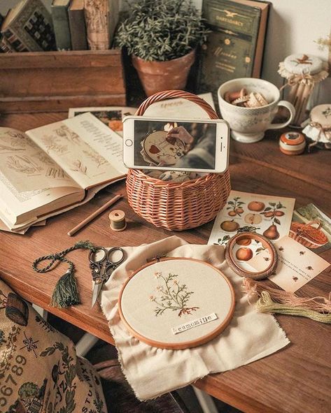 Photography Places, Cottage Aesthetic, Cottage Core Aesthetic, Cottagecore Aesthetic, Believe In Magic, Art Books, Light Academia, Autumn Aesthetic, Aesthetic Vintage