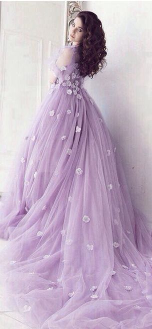 Lavender Colour Gown, Lavender Color Dress, Lavender Colour, Lavender Dress, Texture Photography, Princess Ball Gowns, Spring Summer Trends, Lilac Color, Dress Gown