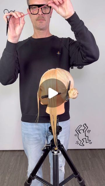 DJ MULDOON on Instagram: "Simple Face Framing Layering (Concave Layers) ⬇️ Here’s a variation of classic Concave Layering getting heavier in the back. The easiest one of them all. Lift up and cut short to long going backwards. Use the round of the head at the frontal area to give you the guide for how steep to cut the angle from front to back. Elevate all sections into the first (to protect your length) Nice and easy. Try it the other way (shorter in the back heavier front) for a different balance of weight. products used ⬇️ @evopro @evohair #easytiger #shebangabang For more haircuts made easier join my private education page @knowledgedestroysfear Follow the Linktree link in my bio to join (currently on sale) ⬇️ Work smarter not harder @knowledgedestroysfear @hairbrained_official @ Concave Round Layers, Concave Layers, Work Smarter Not Harder, Smarter Not Harder, Simple Face, Easy Tiger, Work Smarter, Layered Cuts, Face Framing