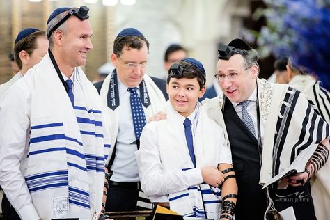 Bar/Bat Mitzvah 101: Everything You Need to Know What To Wear To A Bar, Bar Mitzvah Ideas Boys, Bar Mitzvah Photography, Bar Mitzvah Party, Bar Mitzva, Bat Mitzvah Party, Helix Piercings, Bar Mitzvah Invitations, Things To Do With Boys