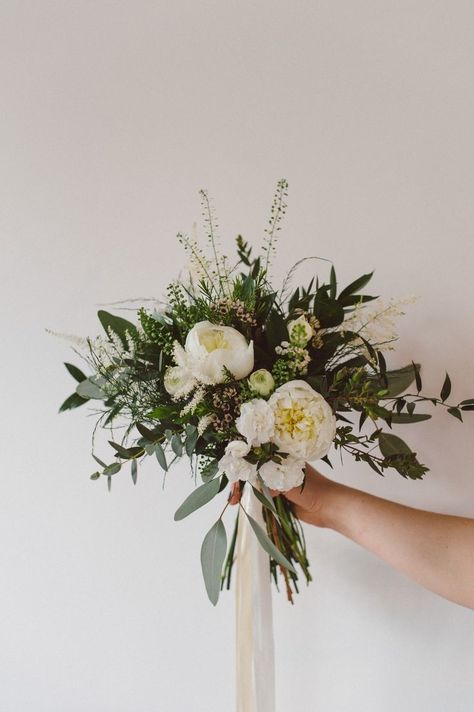 Foliage And White Flowers Wedding, Green Foliage Bouquet, Green Plant Bouquet, Green White Gold Bouquet, Green Fall Wedding Bouquet, Tuscan Bridal Bouquet, Greenery Heavy Bouquet, Buqet Flowers Aesthetic Wedding, Foliage Bouquet Wedding