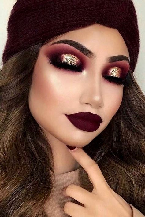 Burgundy Eyeshadow, Burgundy Makeup, Christmas Eyeshadow, Beach Wedding Makeup, Different Makeup Looks, Makeup Looks For Green Eyes, Pretty Makeup Looks, Simple Makeup Looks, Christmas Makeup