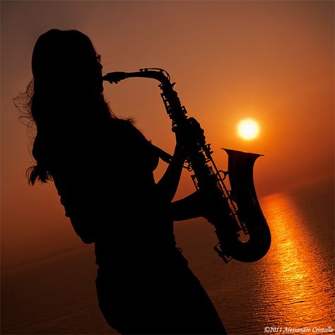 red sky at night by Alessandro Cristallo on 500px Clarinet Pictures, Clarinet Photography, Clarinet Photo, Band Senior Pictures, Recital Poster, Musical Instruments Drawing, Musician Photography, Sky At Night, Avengers Art