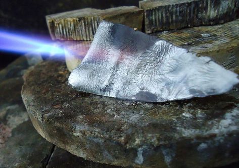 Silversmithing Tutorials, Rock Collection, Rock Hounding, Different Light, Jewelry Projects, Rocks And Minerals, Geology, Color Change, Do It