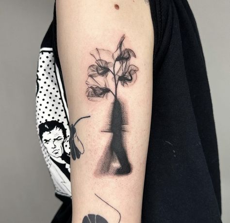 Blurry Tattoo, Pretty Design, X Ray, Cool Tattoos, Tattoo Designs, Flash, Tattoos, Flowers, Pins