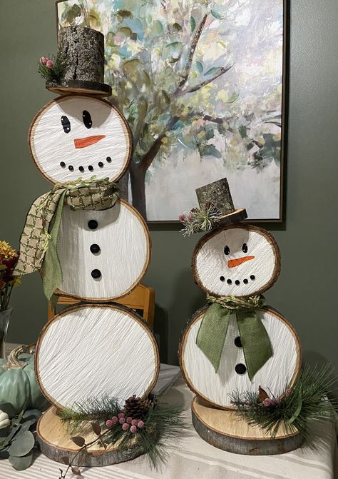 Wood Snowman, Christmas Yard Art, Wooden Snowman, Handmade Christmas Crafts, Noel Diy, Christmas Centerpieces Diy, Christmas Porch Decor, Christmas Decorations Diy Outdoor, Christmas Wood Crafts