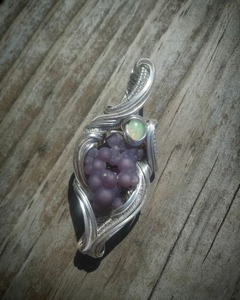 Grape agate and opal set in sterling silver. Cant decide if i want to oxidize or not!😭😂💜 Wire Wrapped Grape Agate, Silver Pendant Lighting, Copper Cuff, Mini Pendants, Handmade Wire, Wire Work Jewelry, Wire Weaving, Work Jewelry, Handmade Wire Jewelry