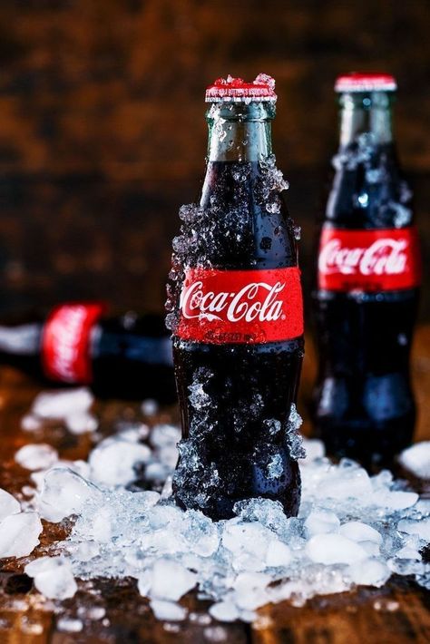 Coke Cola Aesthetic, Cola Aesthetic, Coca Cola Wallpaper, Acoustic Guitar Photography, Coca Cola Christmas, Always Coca Cola, Vintage Coke, Dessert Photography, Coke Cola