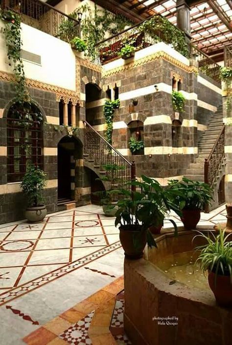 Damascus Damascene House, Arabian Decor, Courtyard House Plans, Craftsman Style House, Craftsman Style House Plans, Patio Interior, Courtyard House, Islamic Architecture, Craftsman Style