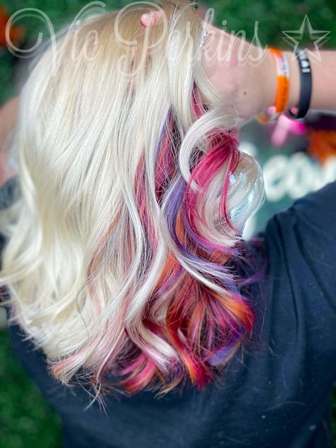 Vivid Highlights Blondes, Blonde With A Pop Of Color, Halloween Hair Color Ideas For Blondes, Orange And Purple Highlights, Colored Balayage, Purple Highlights Blonde Hair, Festival Hair Braids, Blonde Hair Colour Shades, Goldie Locks