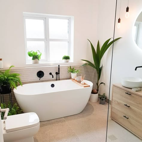 Free Standing Tub Next To Toilet, Bath Tub Freestanding, Small Bathroom Ideas With Tub Decor, Freestanding Bath Under Window, Freestanding Bath In Front Of Window, Bathroom Free Standing Bath, Shower Over Freestanding Bath, Freestanding Bath With Shower Over, Large Family Bathroom Ideas