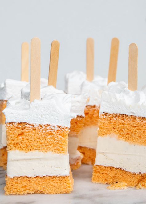 You Only Need 3 Ingredients to Make This Dreamy Creamsicle Ice Cream Cake Creamsicle Ice Cream Cake, Orange Flavoured Cake, Creamsicle Ice Cream, Orange Recipes Dessert, Creamsicle Cake, Easy Summer Dessert, Cake Slices, Easy Summer Desserts, Cake Balls