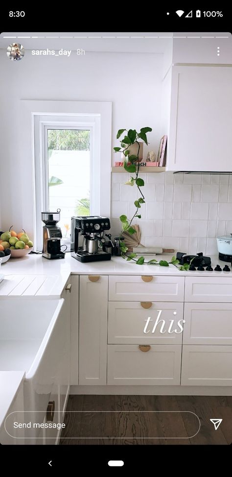 Sarahs Day House, Sarahs Day, White Kitchen Cupboards, Sarah Day, Hamptons Kitchen, Kitchen Facelift, Ideal Kitchen, New House - Kitchen, Boho Kitchen