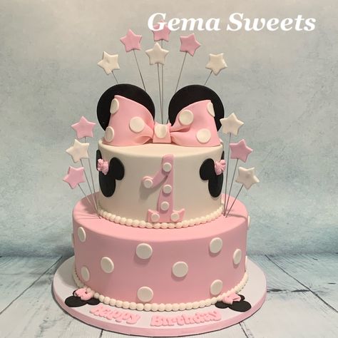 Minnie Mouse Cake Fondant, Minnie Mouse Bday Cake, Minnie Mouse Cake Ideas, Pastel Minnie Mouse, Mini Mouse Birthday Cake, Miki Mouse, Minnie Mouse Birthday Theme, 1st Bday Cake, Communion Cake Topper