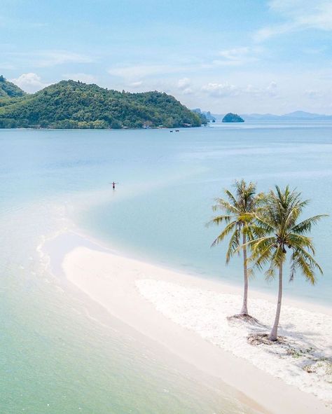 16.8k Likes, 45 Comments - Amazing Thailand (@tourismthailand) on Instagram: “All at sea – as far as the eye can see – at Ko Yao Yai off Phang Nga Bay. And we are pining for the…” Nature Guide, Voyage Bali, Tiki Hut, Tropical Destinations, Paradise Found, Travel Nature, Most Beautiful Beaches, Krabi, Pattaya