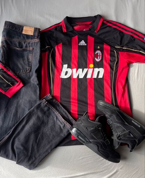 Football Jersey Outfit, Streetwear Ideas, Volleyball Jerseys, Vintage Football Shirts, Retro Football Shirts, Street Style Outfits Men, Street Fashion Men Streetwear, Guys Clothing Styles, Jersey Outfit